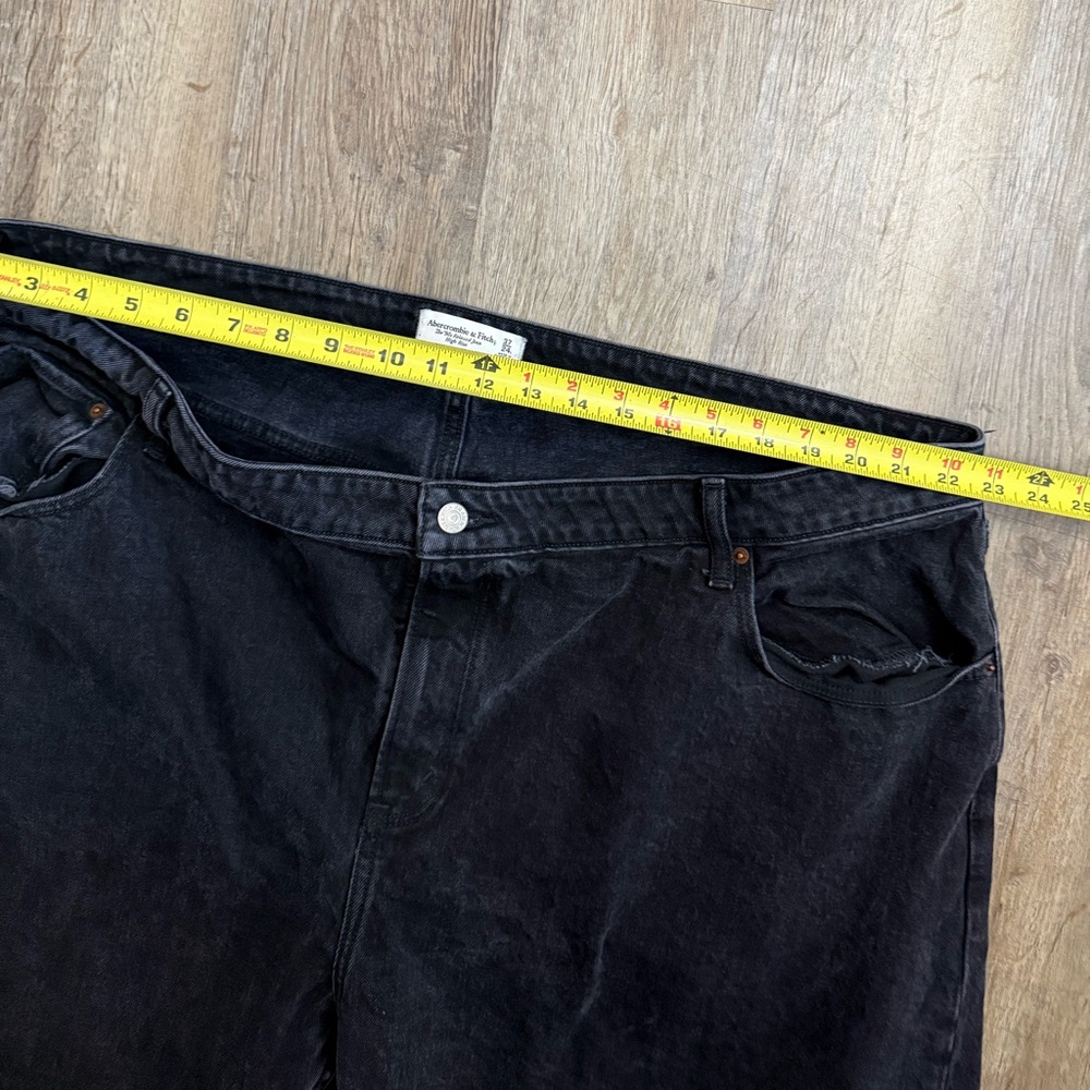 Abercrombie & Fitch Black High-Rise Straight Jeans with Front Slits Long Inseam - Picture 7 of 12